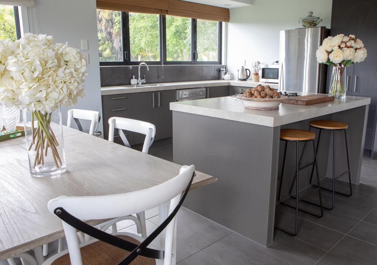Black Walnut Cottage Havelock North Exteriör bild
